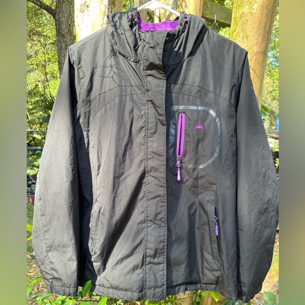 Snowzu ski jacket, ladies S, faux purple fur lined, like new/zipper/velcro wrist